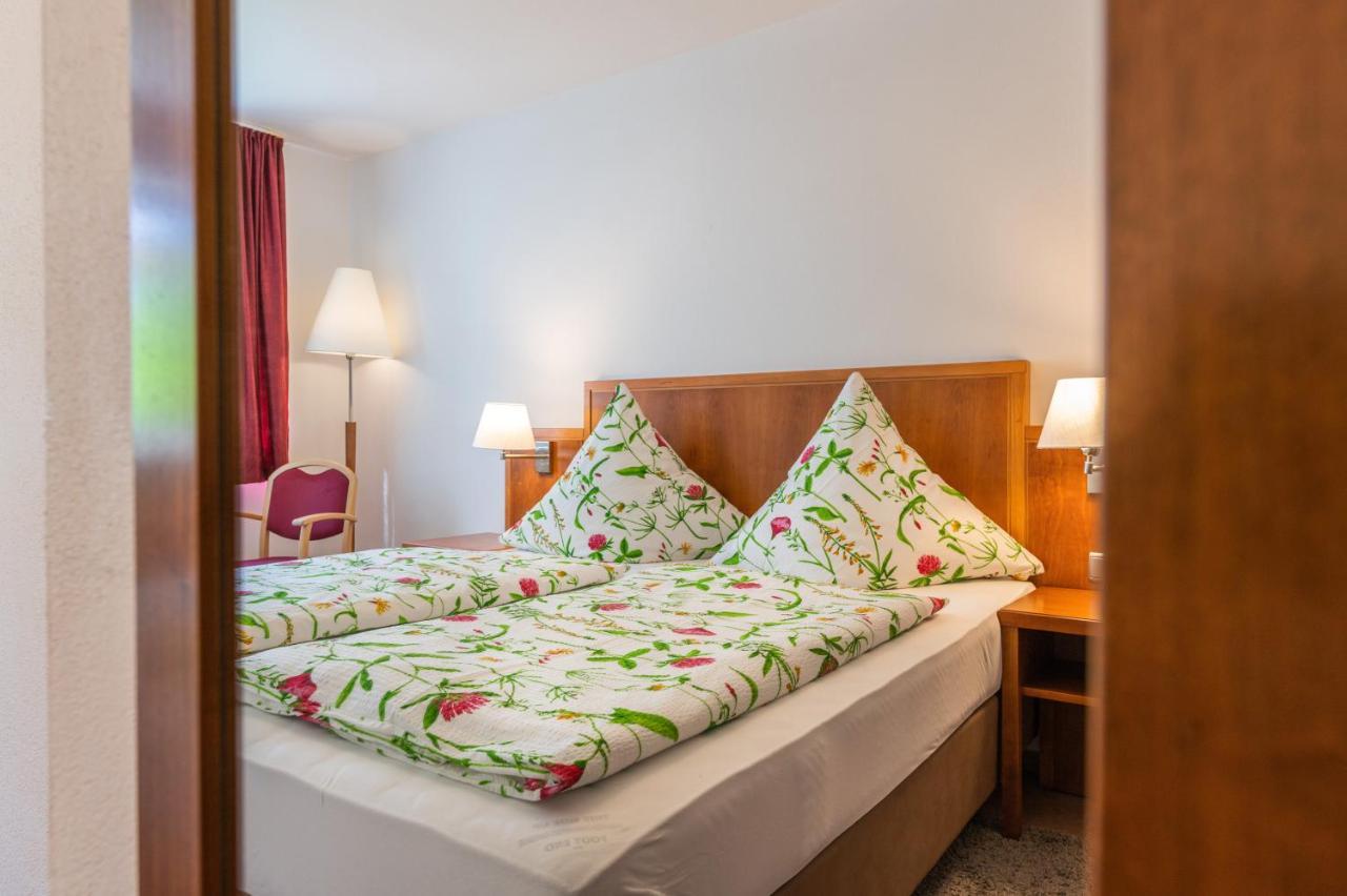 Hotel Am Kirchplatz Юберлинген Екстериор снимка