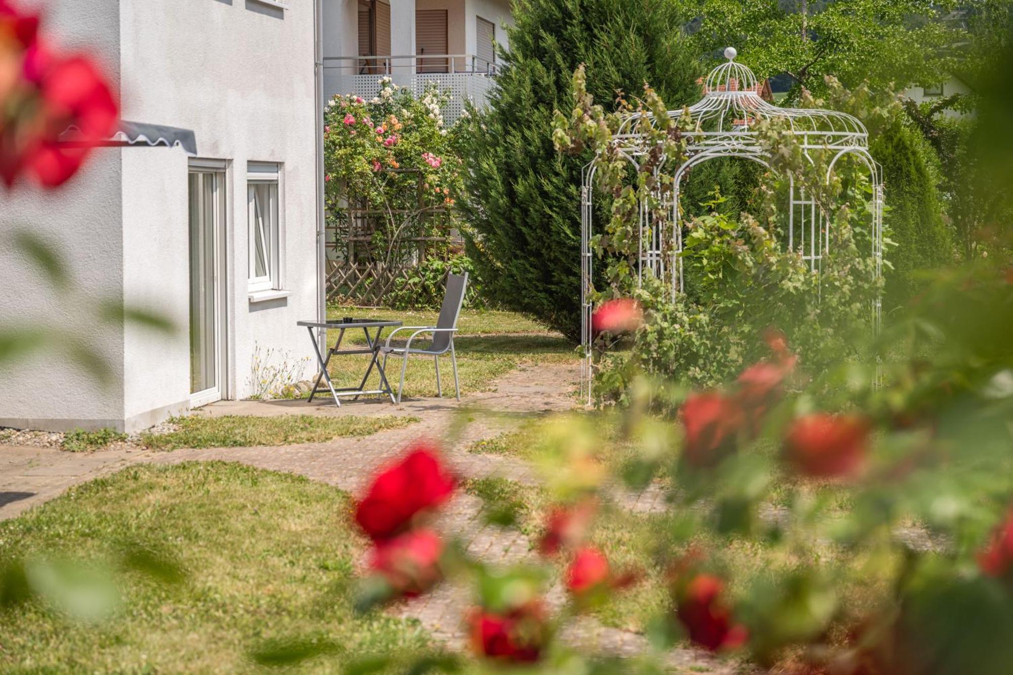 Hotel Am Kirchplatz Юберлинген Екстериор снимка