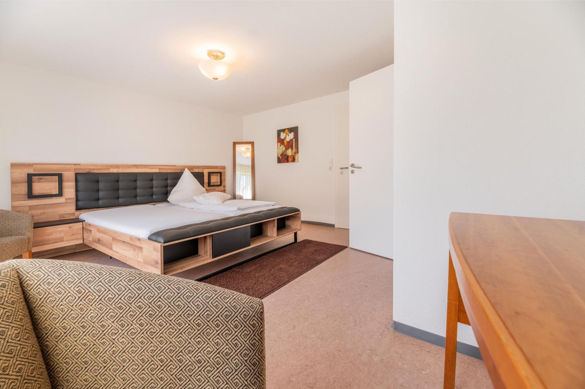 Hotel Am Kirchplatz Юберлинген Екстериор снимка